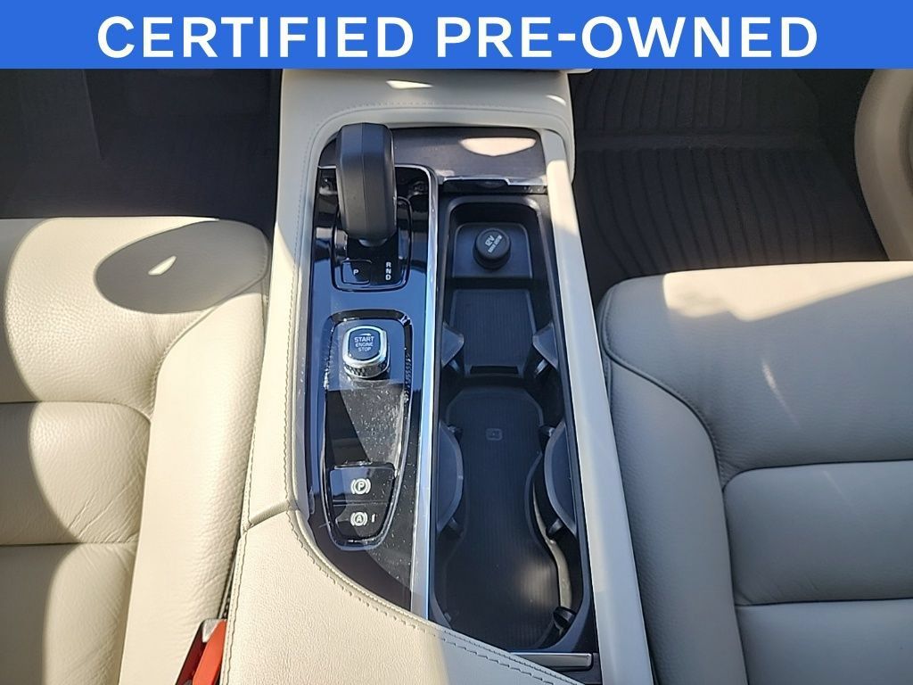 Certified 2024 Volvo XC90 B5 Plus w/ Protection Package Premier AWD/4WD image 23