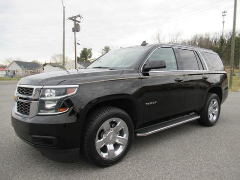 Used 2016 Chevrolet Tahoe LT image 3