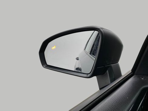 Used 2025 Volkswagen Taos S image 19