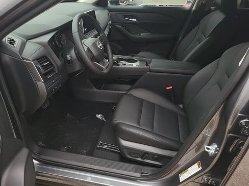 New 2025 Nissan Rogue SV w/ SV Premium Package image 17