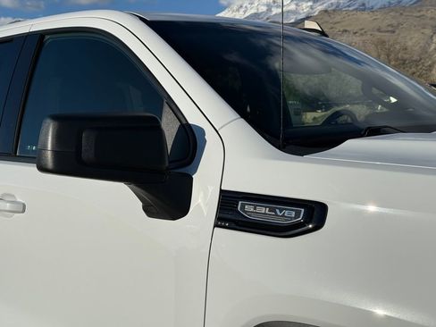 Used 2022 GMC Sierra 1500 Elevation image 17
