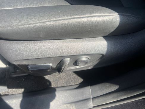 Used 2025 Toyota Grand Highlander FWD image 23