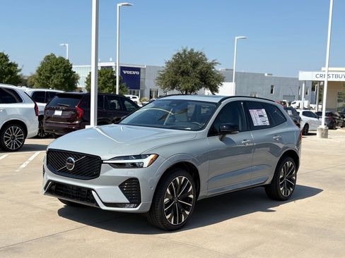 New 2026 Volvo XC60 B5 Ultra w/ Protection Package Premier image 3