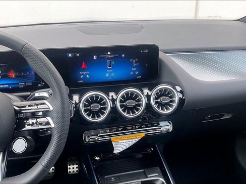 New 2025 Mercedes-Benz GLA 35 AMG 4MATIC image 6