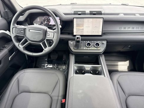 Used 2025 Land Rover Defender 110 X-Dynamic SE AWD/4WD image 29