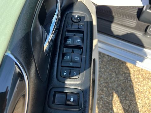 Used 2018 Dodge Grand Caravan SXT FWD image 27