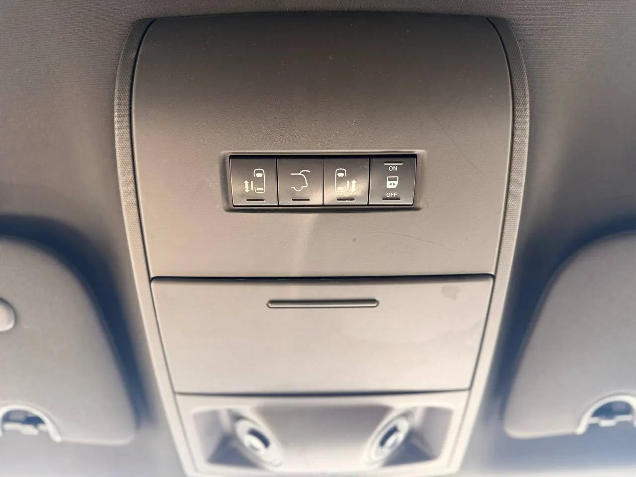 Used 2018 Dodge Grand Caravan GT FWD image 52