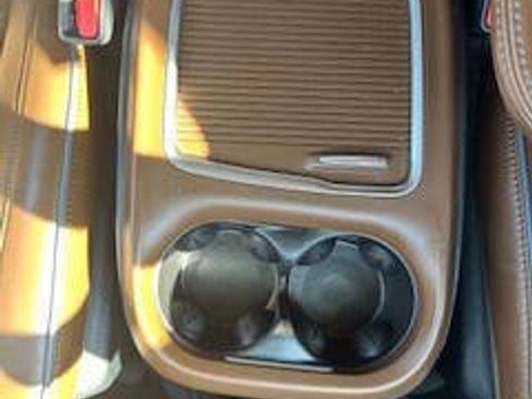 Used 2017 Chrysler Pacifica Limited FWD image 25