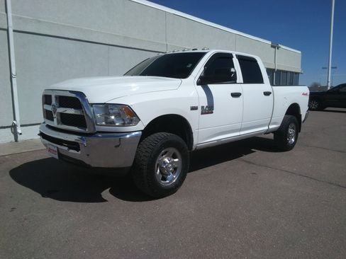 Used 2013 RAM 2500 Tradesman w/ Chrome Appearance Group AWD/4WD image 2