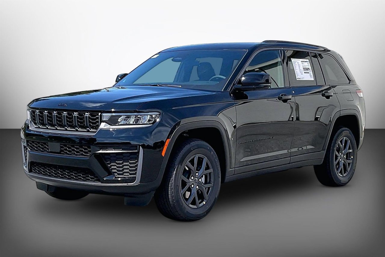 New 2027 Jeep Grand Cherokee Altitude AWD/4WD image 4