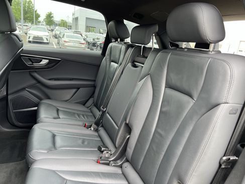 Used 2022 Audi Q7 3.0T Premium Plus AWD/4WD image 32