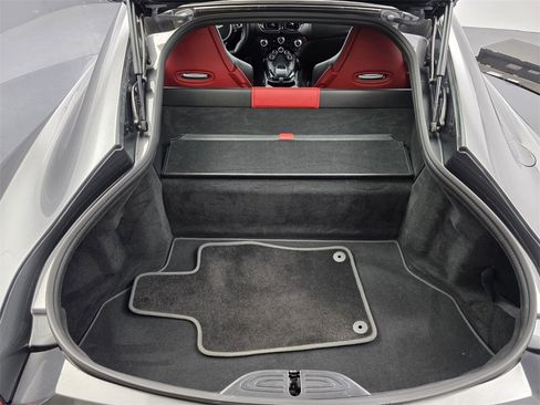 Used 2019 Aston Martin V8 Vantage Coupe image 14