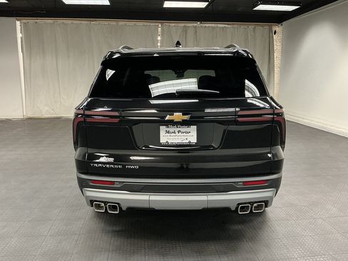 New 2026 Chevrolet Traverse LT w/ Sun and Wheel Package AWD/4WD image 4