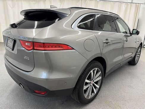 Used 2019 Jaguar F-PACE Prestige AWD/4WD image 5