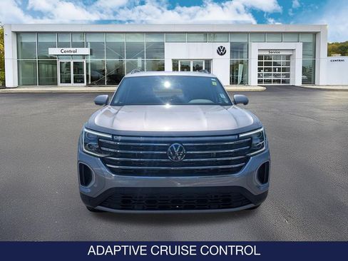 Used 2026 Volkswagen Atlas SE AWD/4WD image 2