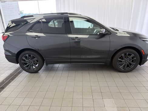 Used 2022 Chevrolet Equinox RS w/ RS Leather Package FWD image 4