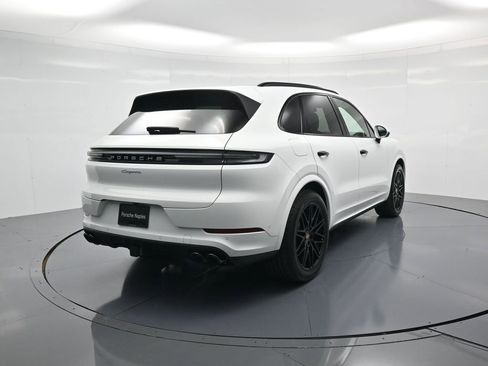 New 2026 Porsche Cayenne image 30