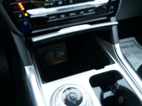 Used 2022 Ford Explorer Limited w/ Equipment Group 301A image 19