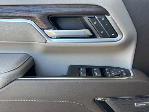 New 2026 GMC Sierra 2500 SLT w/ SLT Premium Package AWD/4WD image 10