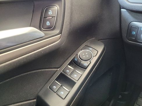 Used 2021 Ford Escape SE image 27