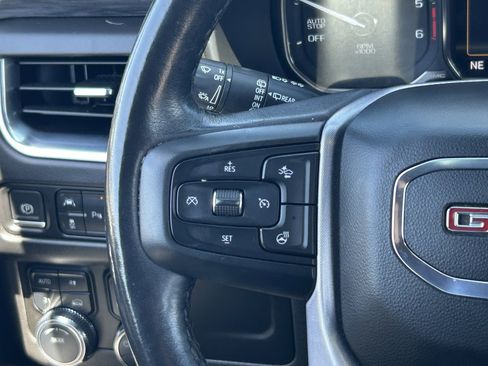 Certified 2021 GMC Yukon XL SLT w/ SLT Luxury Package AWD/4WD image 24