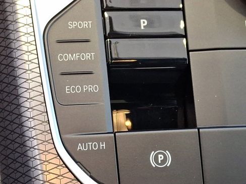 Certified 2025 BMW 330i xDrive Sedan w/ Premium Package image 30