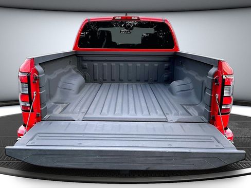 Used 2022 Nissan Frontier SV w/ Technology Package image 7