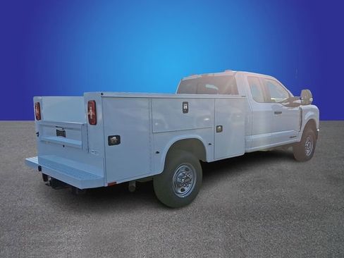New 2026 Ford F350 XL w/ XL Chrome Package image 3