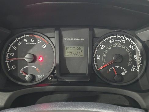 Used 2016 Toyota Tacoma SR image 6