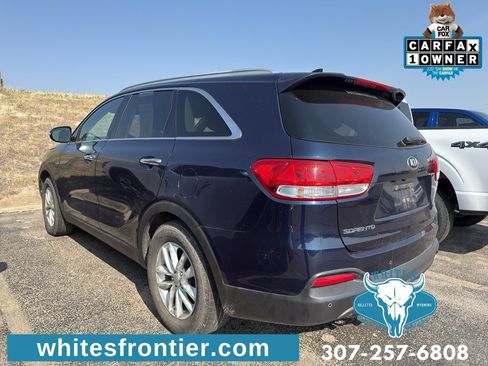 Used 2016 Kia Sorento FWD w/ LX Convenience Package image 2
