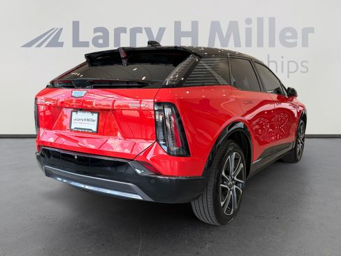Used 2025 Cadillac Optiq Sport 2 AWD/4WD image 5