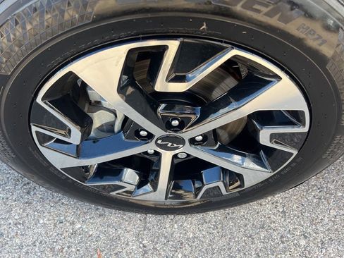 Certified 2025 Kia Sportage EX image 43