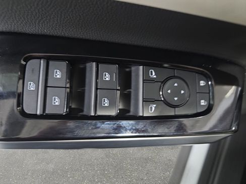 New 2026 Nissan Pathfinder SL image 27