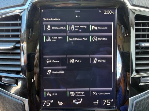 Used 2017 Volvo XC90 T6 Momentum w/ Vision Package image 17