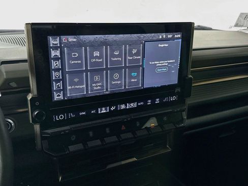 Used 2024 GMC Hummer EV 2X w/ Extreme Off-Road Package AWD/4WD image 17