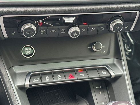 Certified 2025 Audi Q3 2.0T Premium Plus w/ Premium Plus Package image 19