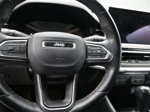 Used 2022 Jeep Compass Limited image 9