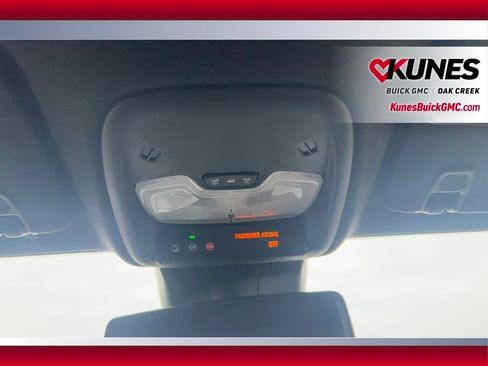 Used 2024 GMC Canyon Elevation w/ Convenience Package image 31