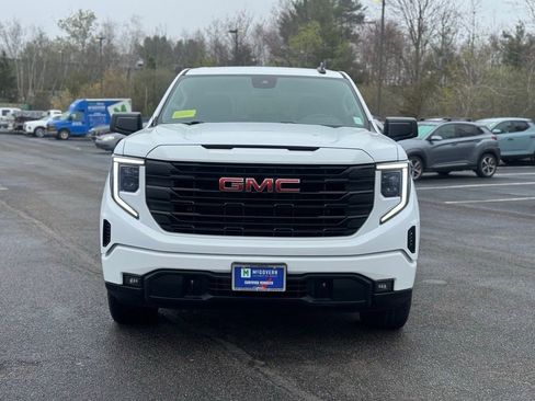 Used 2022 GMC Sierra 1500 Elevation AWD/4WD image 2
