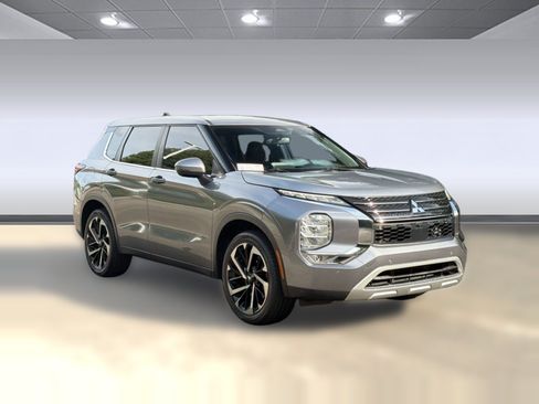 Used 2022 Mitsubishi Outlander SE FWD image 7
