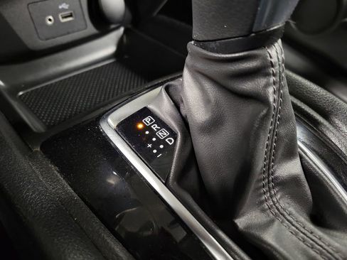 Used 2021 Nissan Rogue Sport S image 15