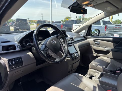Used 2016 Honda Odyssey EX-L image 17
