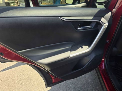 Used 2025 Toyota RAV4 XLE w/ Convenience Package image 19