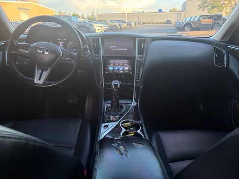 Used 2018 INFINITI Q50 Luxe w/ Essential Package (3.0T Luxe) AWD/4WD image 17
