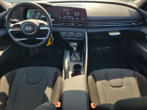 New 2026 Hyundai Elantra SE FWD image 10
