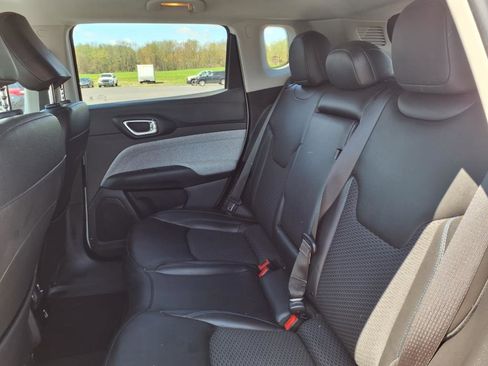 Used 2022 Jeep Compass Latitude w/ Convenience Group image 9