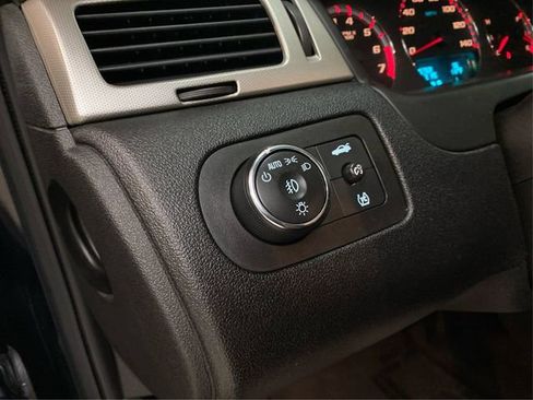 Used 2009 Chevrolet Impala SS w/ Convenience Package image 23