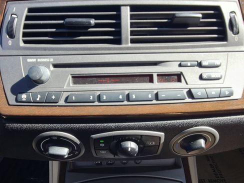 Used 2003 BMW Z4 2.5i image 29