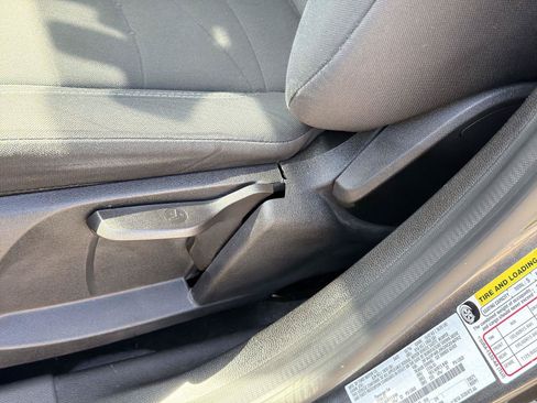 Used 2016 Ford Fiesta SE FWD image 29