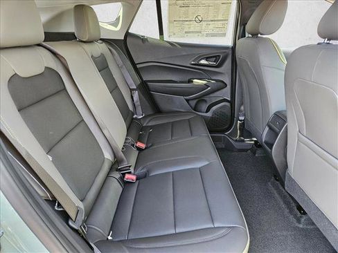 New 2026 Chevrolet Trax ACTIV w/ Sunroof Package FWD image 16